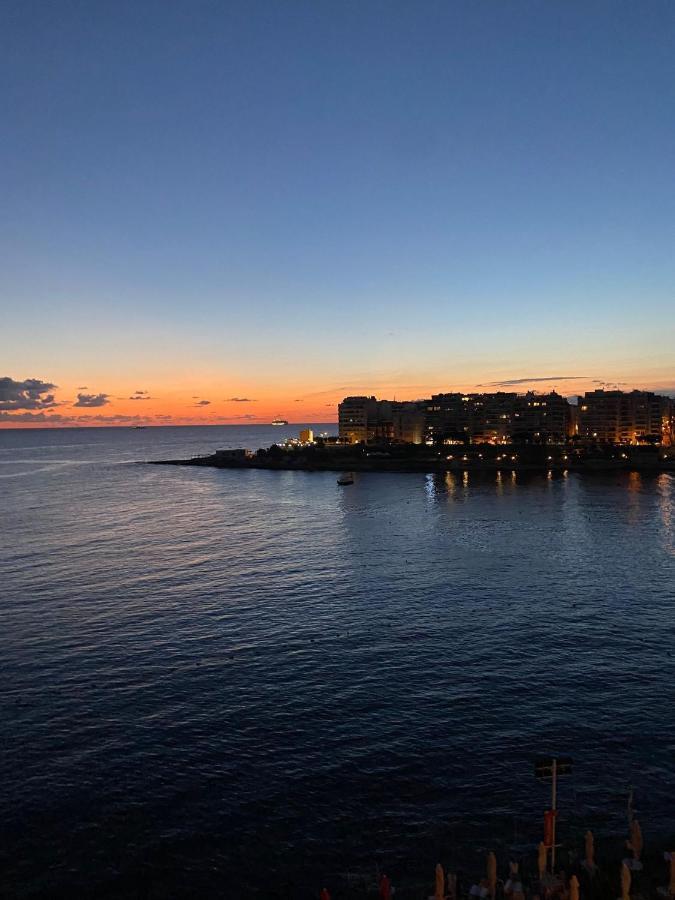 F8 1 Seaview Room, Living And Bathroom Shared , Stjulians Saint Julian's Ngoại thất bức ảnh