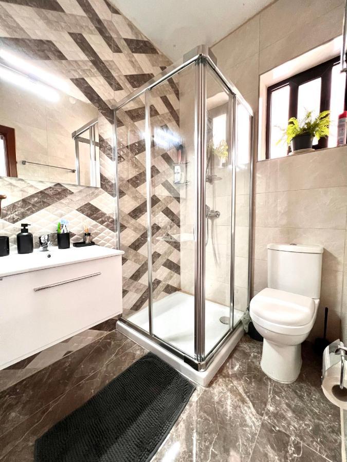 F8 1 Seaview Room, Living And Bathroom Shared , Stjulians Saint Julian's Ngoại thất bức ảnh